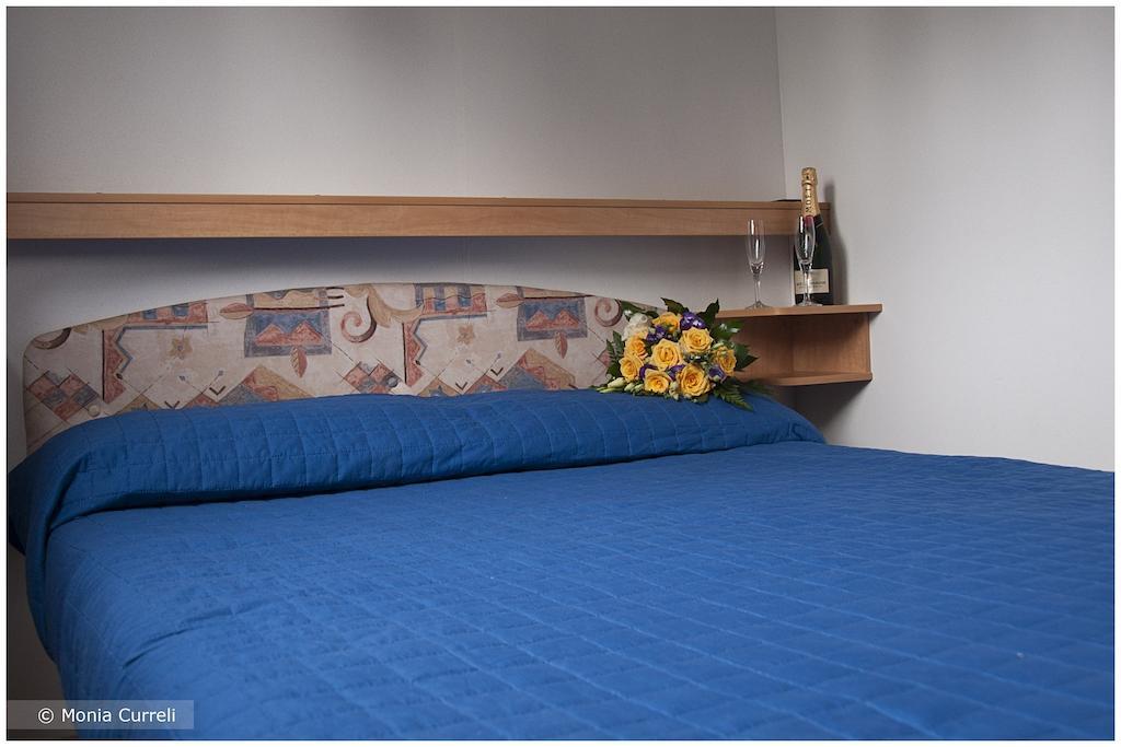 Camping Baia Saraceno Hotel Palau Buitenkant foto